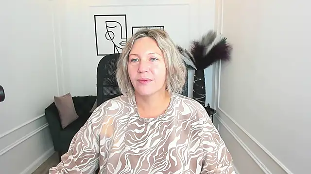 NinaStarle online show from September 28, 2025, 4:30 am