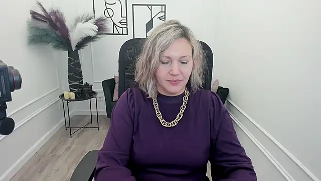 NinaStarle online show from November 30, 2025, 4:24 am