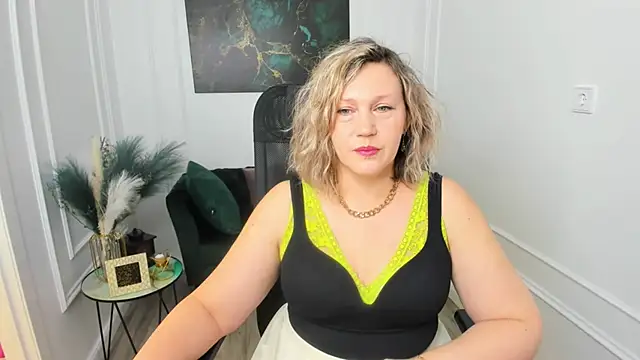 NinaStarle online show from April 10, 2026, 4:30 am