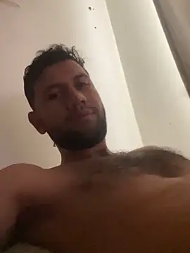 Snapshot of Michaell_Spinelly chatting on May 16, 2026, 1:32 pm Michaell Spinelly online show from May 16, 2026, 1:32 pm