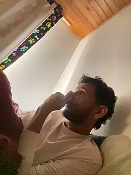 Snapshot of Michaell_Spinelly chatting on September 17, 2025, 5:04 pm Michaell Spinelly online show from September 17, 2025, 5:04 pm