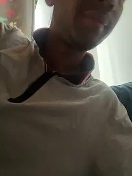 Snapshot of Michaell_Spinelly chatting on October 4, 2025, 1:23 pm Michaell Spinelly online show from October 4, 2025, 1:23 pm