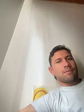 Snapshot of Michaell_Spinelly chatting on October 20, 2025, 4:18 pm Michaell Spinelly online show from October 20, 2025, 4:18 pm