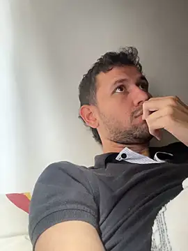 Snapshot of Michaell_Spinelly chatting on October 26, 2025, 2:39 pm Michaell Spinelly online show from October 26, 2025, 2:39 pm