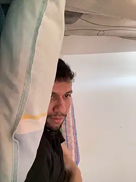 Michaell Spinelly online show from January 6, 2026, 3:05 pm