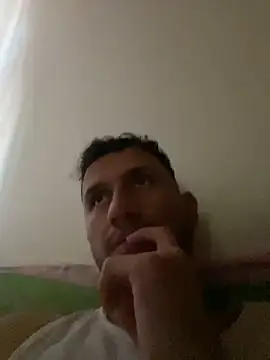 Snapshot of Michaell_Spinelly chatting on October 7, 2025, 8:21 pm Michaell Spinelly online show from October 7, 2025, 8:21 pm