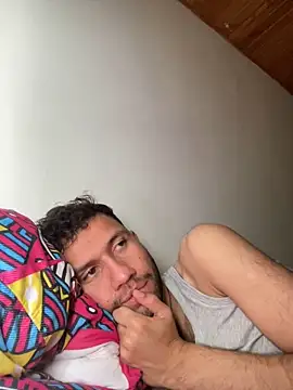 Snapshot of Michaell_Spinelly chatting on September 13, 2025, 3:23 pm Michaell Spinelly online show from September 13, 2025, 3:23 pm