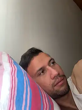 Snapshot of Michaell_Spinelly chatting on October 8, 2025, 5:13 pm Michaell Spinelly online show from October 8, 2025, 5:13 pm