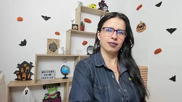 katherine blair online show from October 24, 2025, 1:10 pm