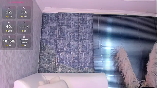 NathalyLeen online show from March 3, 2026, 8:38 pm