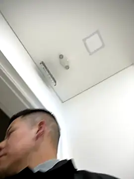 Snapshot of Manu0586 chatting on October 10, 2025, 2:23 am Manu0586 online show from October 10, 2025, 2:23 am