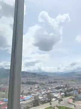 Snapshot of Manu0586 chatting on October 27, 2025, 5:14 pm Manu0586 online show from October 27, 2025, 5:14 pm