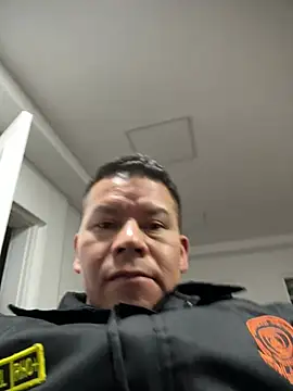 Manu0586 online show from April 20, 2026, 12:35 am