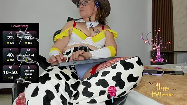 Snapshot of Cailinmilf chatting on October 31, 2025, 1:57 am Cailinmilf online show from October 31, 2025, 1:57 am