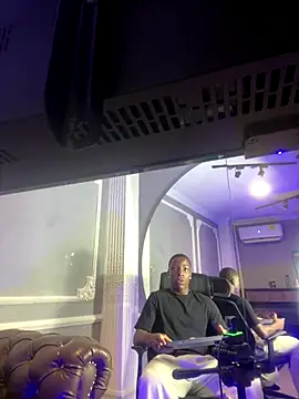 CharlesBrown  online show from December 15, 2025, 11:38 am