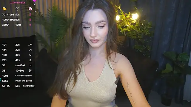 Snapshot of OceanEyessss_ chatting on October 18, 2025, 7:38 pm OceanEyessss  online show from October 18, 2025, 7:38 pm