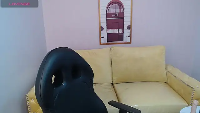 Snapshot of bellatrix_ch chatting on October 15, 2025, 4:15 pm bellatrix ch online show from October 15, 2025, 4:15 pm