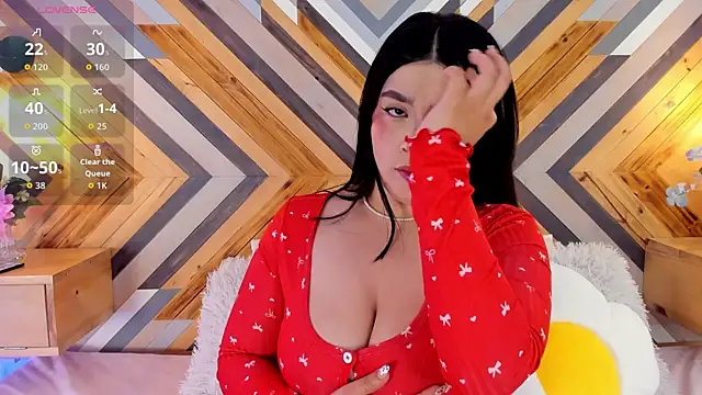 Snapshot of ZairaVanCleef chatting on January 7, 2026, 7:41 pm ZairaVanCleef online show from January 7, 2026, 7:41 pm