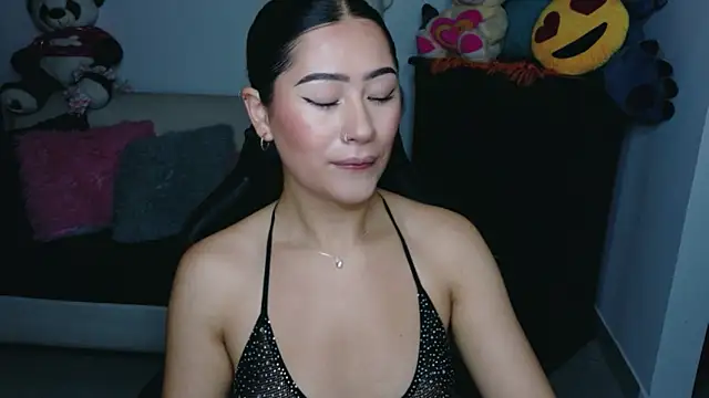 Snapshot of evelyn_ch_ chatting on October 25, 2025, 10:36 am evelyn ch  online show from October 25, 2025, 10:36 am