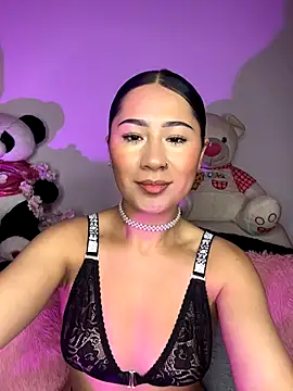 Snapshot of evelyn_ch_ chatting on October 2, 2025, 10:40 am evelyn ch  online show from October 2, 2025, 10:40 am