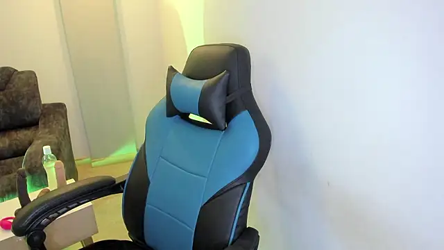 Scarbadgirl  online show from March 13, 2026, 3:55 am