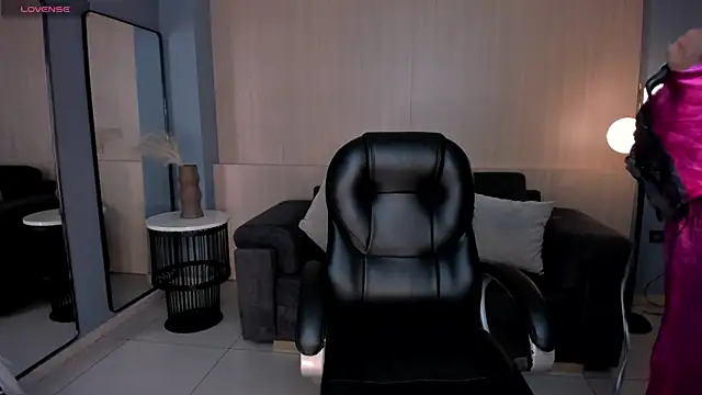 SarahYates online show from March 29, 2026, 11:28 pm