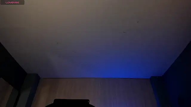 IsabellaMoreau online show from November 27, 2025, 8:31 pm