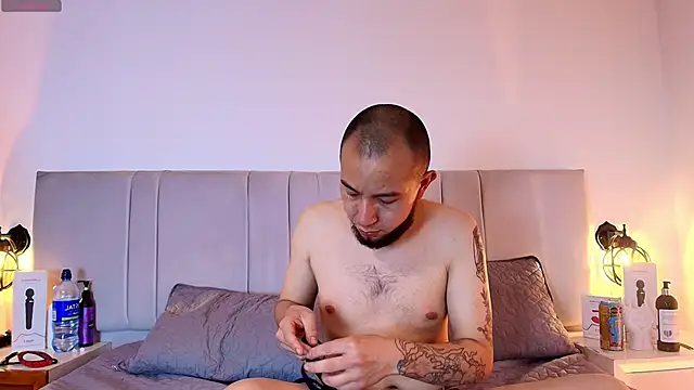 Snapshot of Kurttsinner chatting on September 11, 2025, 4:12 am Kurttsinner online show from September 11, 2025, 4:12 am