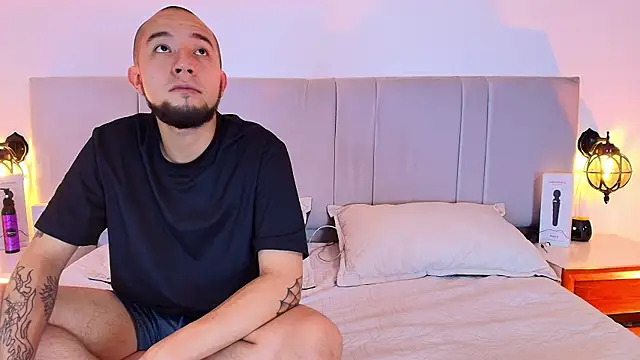 Snapshot of Kurttsinner chatting on September 21, 2025, 1:44 am Kurttsinner online show from September 21, 2025, 1:44 am