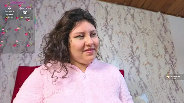 Snapshot of Larissa_Antonella chatting on October 12, 2025, 12:23 am Larissa Antonella online show from October 12, 2025, 12:23 am