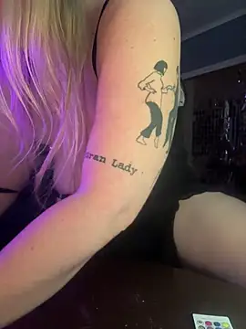 Granlady7 online show from February 25, 2026, 11:48 pm