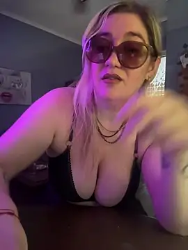 Granlady7 online show from February 10, 2026, 6:51 pm