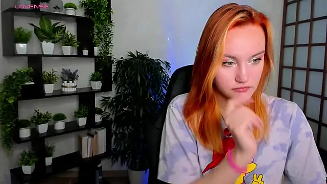 Snapshot of Ida_FaneStain chatting on October 4, 2025, 2:13 am Ida FaneStain online show from October 4, 2025, 2:13 am