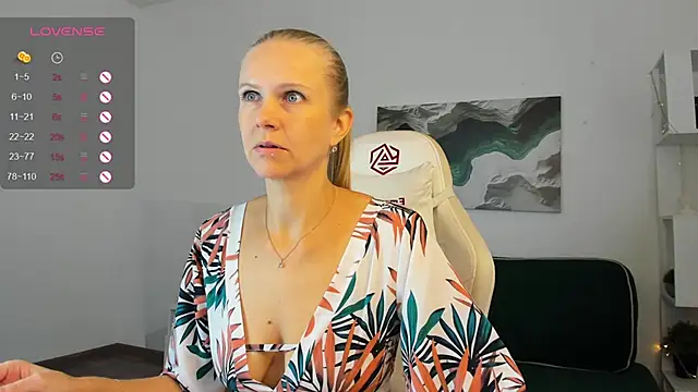 Eliza Wilsoon online show from September 13, 2025, 2:00 am