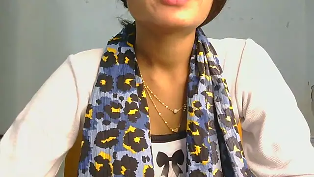 Aarti misty71 online show from April 7, 2026, 5:09 am