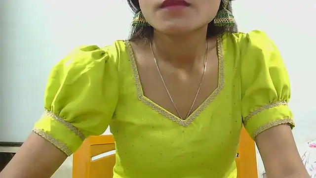 Aarti misty71 online show from December 17, 2025, 5:01 am