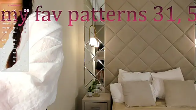 Snapshot of Nelly_Kimm chatting on October 24, 2025, 1:37 am Nelly Kimm online show from October 24, 2025, 1:37 am