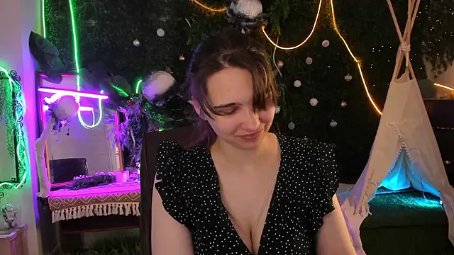 TessaMill online show from March 17, 2026, 5:10 am