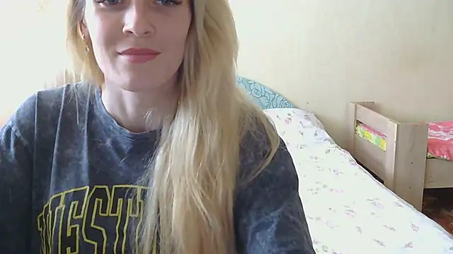 Snapshot of JayeTyler chatting on May 5, 2026, 7:44 am JayeTyler online show from May 5, 2026, 7:44 am