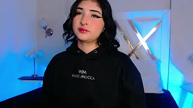 Snapshot of KattEngel chatting on September 29, 2025, 3:35 am KattEngel online show from September 29, 2025, 3:35 am