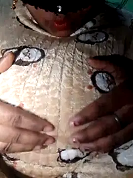 Dassing strip couple online show from December 22, 2025, 10:32 pm