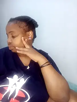ShySexyBaddiexx online show from September 15, 2025, 8:31 pm