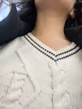 Snapshot of oh_nina chatting on October 4, 2025, 10:44 pm oh nina online show from October 4, 2025, 10:44 pm