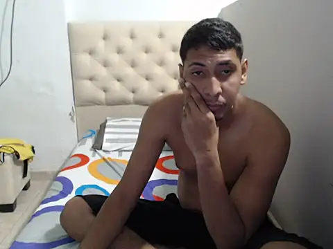 Snapshot of andriu_1425 chatting on September 11, 2025, 10:54 pm andriu 1425 online show from September 11, 2025, 10:54 pm