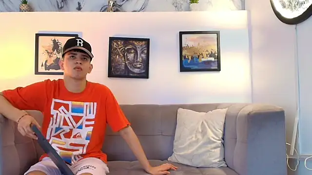 TWINKS FRIENDS online show from April 12, 2026, 1:25 pm