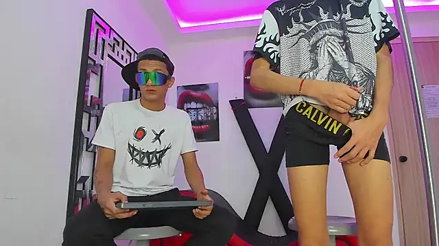 TWINKS FRIENDS online show from October 10, 2025, 7:20 am