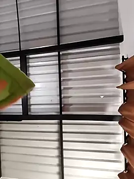 Hiroshi Shen online show from October 20, 2025, 4:07 pm