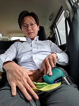 takutaku0013 online show from September 14, 2025, 4:35 am