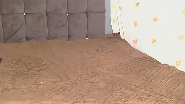 Snapshot of AfricanDickza chatting on October 14, 2025, 8:04 am AfricanDickza online show from October 14, 2025, 8:04 am