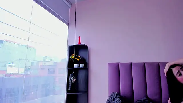 violet myerrs online show from April 13, 2026, 12:42 pm